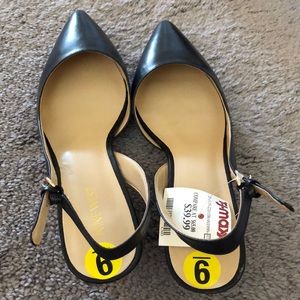 Navy tip point sandals new used